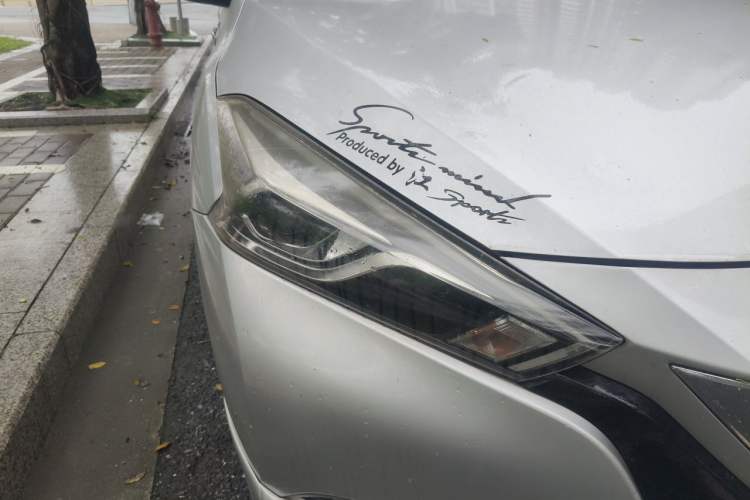 Used Nissan Lannia 2016 1.6L CVT Smart Cool Edition Right Front Headlight