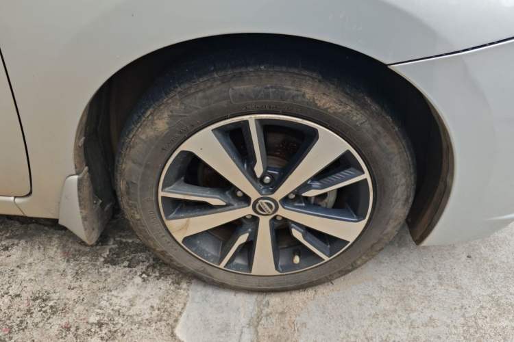 Used Nissan Lannia 2016 1.6L CVT Cool Edition Right Front Wheel Hub