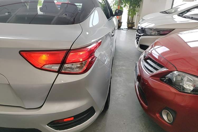 Used Nissan Lannia 2016 1.6L CVT Smart Cool Edition Right Rear Taillight