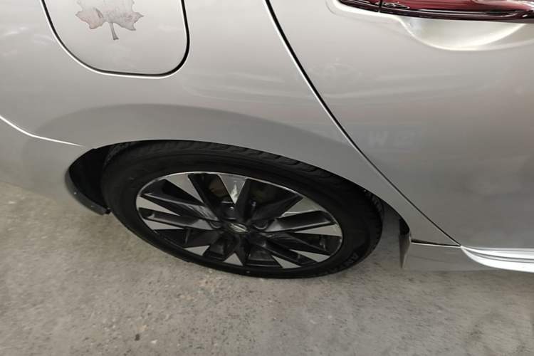 Used Nissan Lannia 2016 1.6L CVT Smart Cool Edition Right Rear Wheel Hub