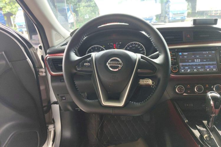 Used Nissan Lannia 2016 1.6L CVT Cool Edition Steering Wheel
