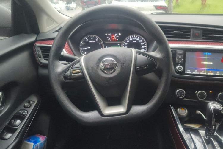 Used Nissan Lannia 2016 1.6L CVT Smart Cool Edition Steering Wheel