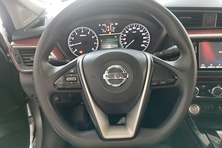 Used Nissan Lannia 2016 1.6L CVT Smart Cool Edition Steering Wheel