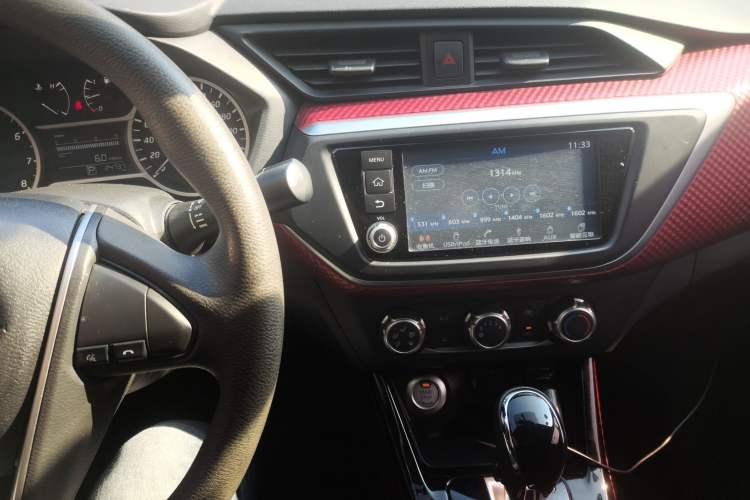 Used Nissan Lannia 2016 1.6L CVT Smart Cool Edition Audio And AC Panel