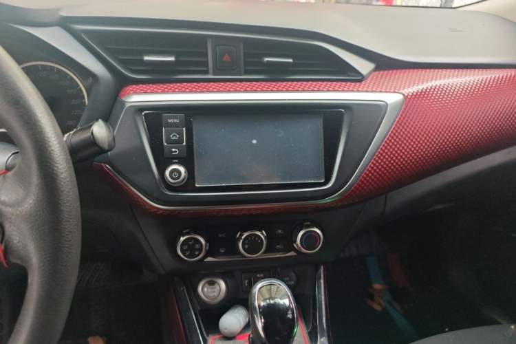 Used Nissan Lannia 2016 1.6L CVT Smart Cool Edition Audio And AC Panel