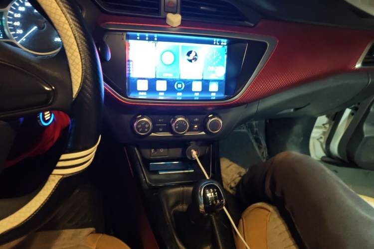 Used Nissan Lannia 2016 1.6L Manual Cool Edition Audio And AC Panel
