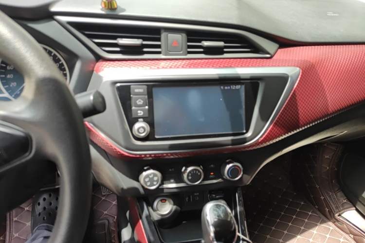 Used Nissan Lannia 2016 1.6L CVT Smart Cool Edition Audio And AC Panel