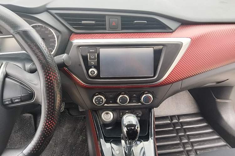 Used Nissan Lannia 2016 1.6L CVT Smart Cool Edition Audio And AC Panel