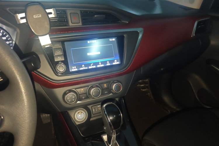 Used Nissan Lannia 2016 1.6L CVT Smart Cool Edition Audio And AC Panel