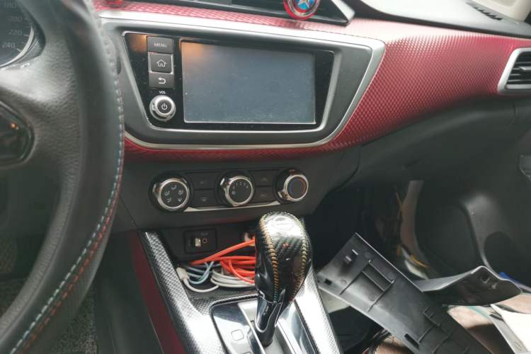 Used Nissan Lannia 2016 1.6L CVT Cool Edition Audio And AC Panel