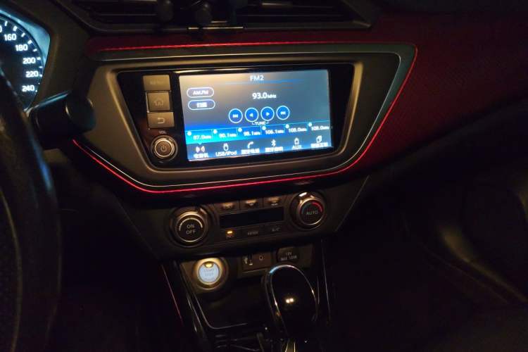 Used Nissan Lannia 2016 1.6L CVT High-Energy Version Audio And AC Panel