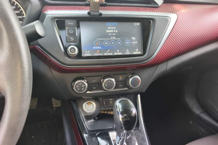 Used Nissan Lannia 2016 1.6L CVT Smart Cool Edition Audio And AC Panel