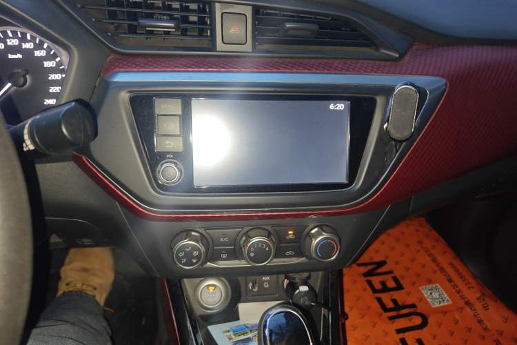 Used Nissan Lannia 2016 1.6L CVT Smart Cool Edition Audio And AC Panel