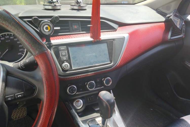 Used Nissan Lannia 2016 1.6L CVT Smart Cool Edition Audio And AC Panel