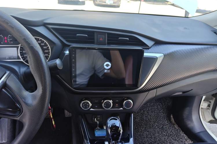 Used Nissan Lannia 2016 1.6L CVT Cool Edition Audio And AC Panel