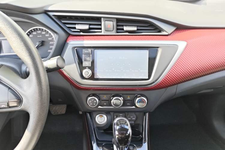 Used Nissan Lannia 2016 1.6L CVT Smart Cool Edition Audio And AC Panel