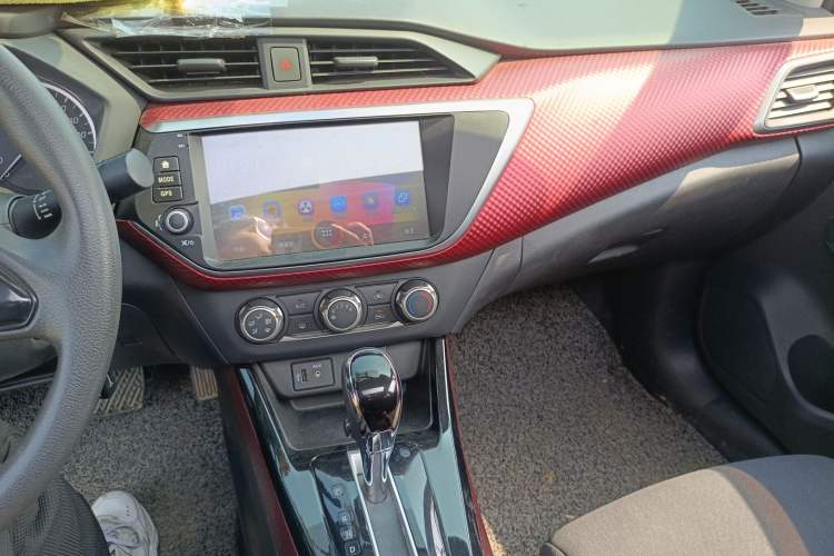 Used Nissan Lannia 2016 1.6L CVT Cool Edition Audio And AC Panel