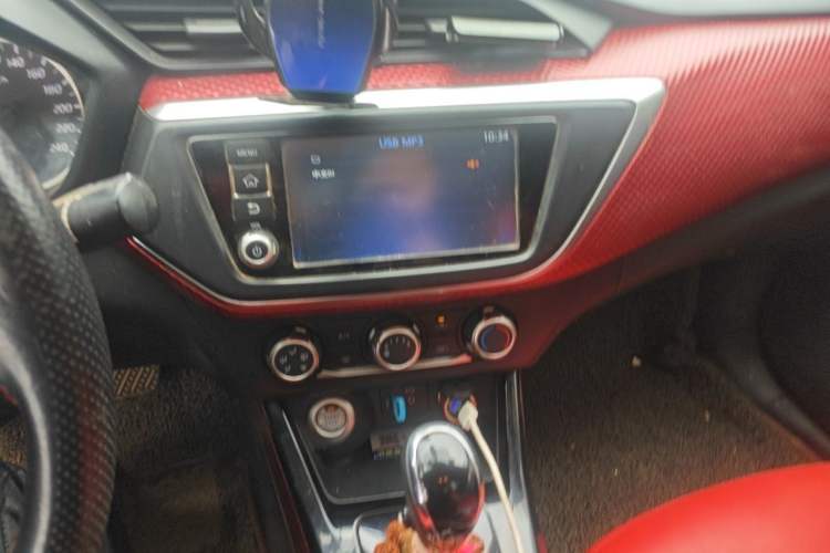 Used Nissan Lannia 2016 1.6L CVT Smart Cool Edition Audio And AC Panel