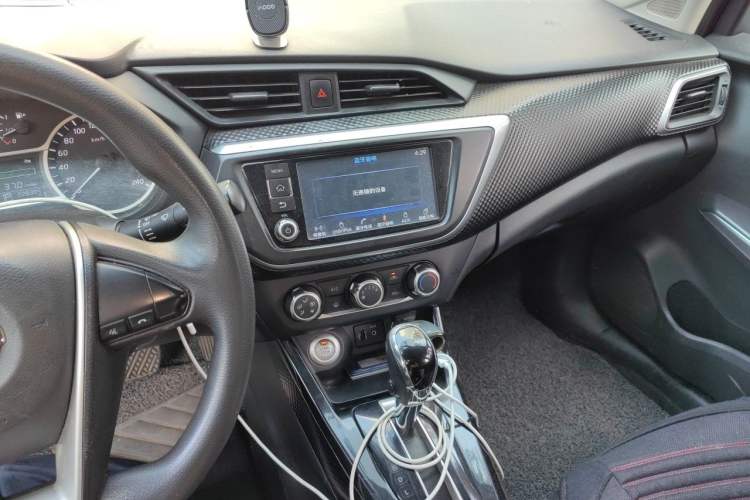 Used Nissan Lannia 2016 1.6L CVT Smart Cool Edition Audio And AC Panel