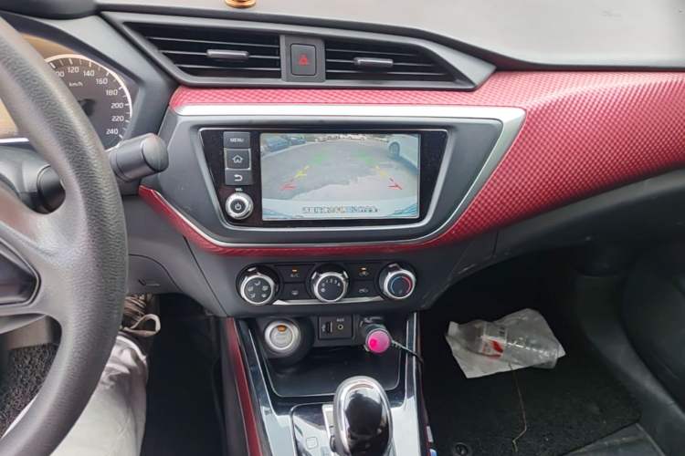 Used Nissan Lannia 2016 1.6L CVT Smart Cool Edition Audio And AC Panel