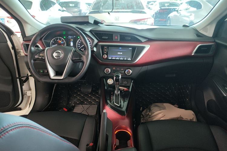 Used Nissan Lannia 2016 1.6L CVT High-Energy Version Center Console