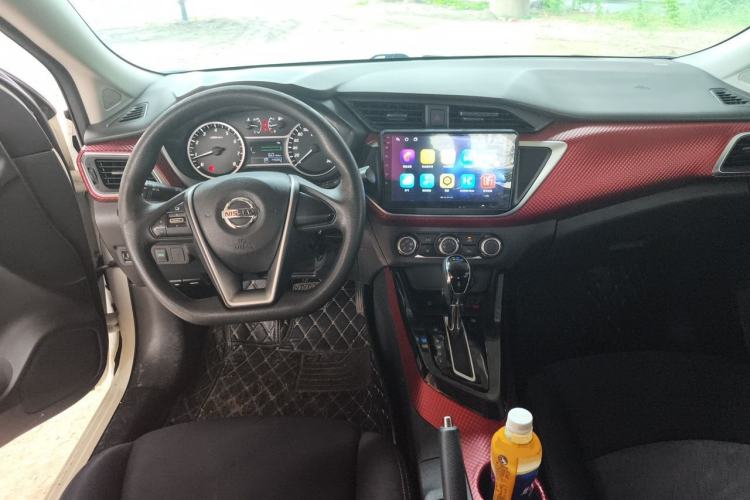 Used Nissan Lannia 2016 1.6L CVT Cool Edition Center Console