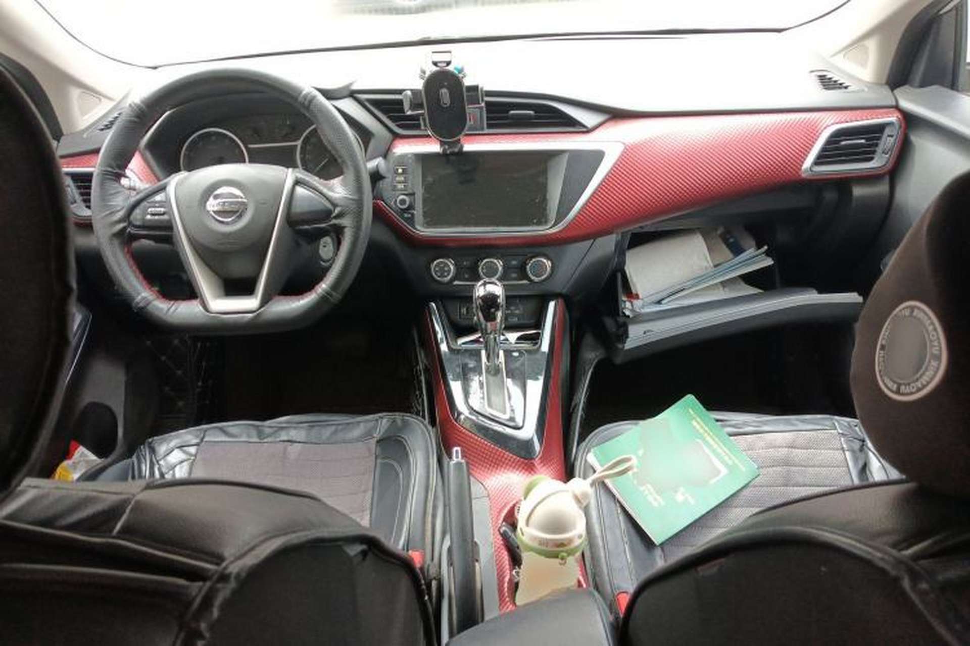 Used Nissan Lannia 2016 1.6L CVT Cool Edition Center Console