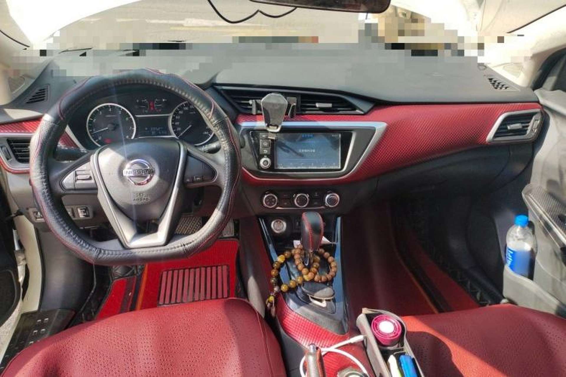 Used Nissan Lannia 2016 1.6L CVT Smart Cool Edition Center Console