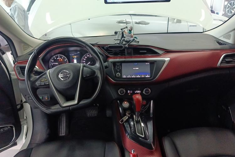 Used Nissan Lannia 2016 1.6L CVT High-Energy Version Center Console
