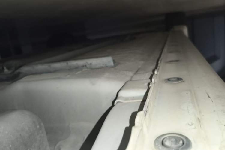 Used Nissan Lannia 2016 1.6L Manual Cool Edition Chassis Rear Left