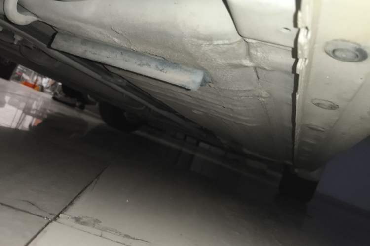 Used Nissan Lannia 2016 1.6L Manual Cool Edition Chassis Rear Right