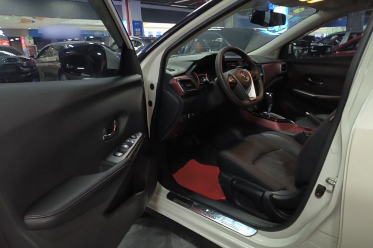 Used Nissan Lannia 2016 1.6L CVT Cool Edition Driver Seat
