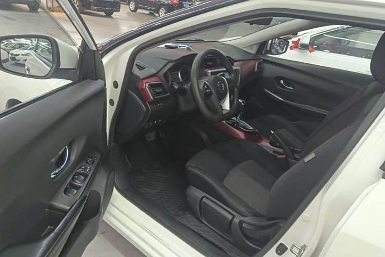 Used Nissan Lannia 2016 1.6L CVT Smart Cool Edition Driver Seat