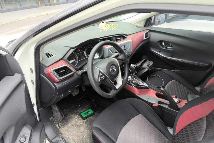 Used Nissan Lannia 2016 1.6L CVT Cool Edition Driver Seat