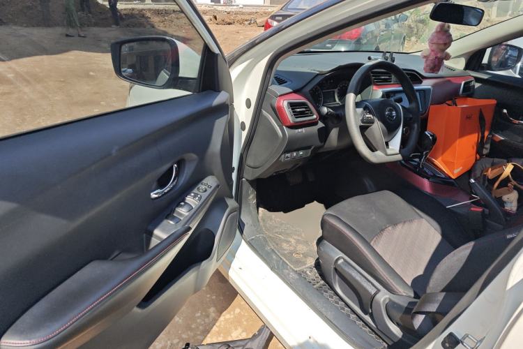 Used Nissan Lannia 2016 1.6L CVT Smart Cool Edition Driver Seat