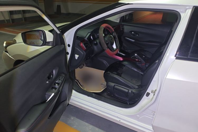 Used Nissan Lannia 2016 1.6L CVT Cool Edition Driver Seat