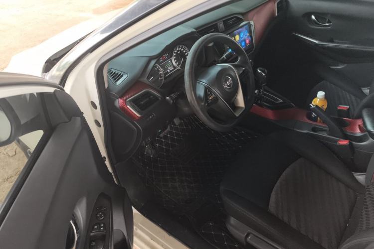 Used Nissan Lannia 2016 1.6L CVT Cool Edition Driver Seat
