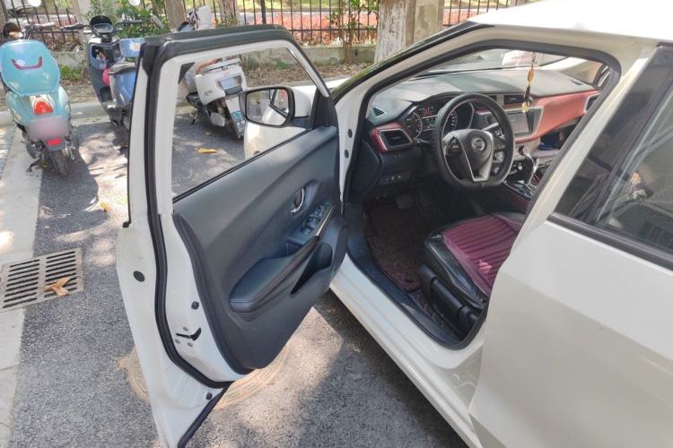 Used Nissan Lannia 2016 1.6L CVT Smart Cool Edition Driver Seat