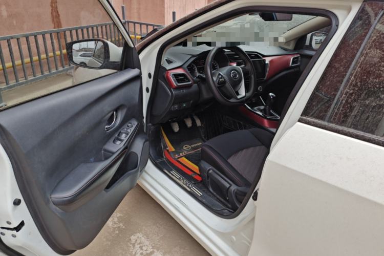 Used Nissan Lannia 2016 1.6L Manual Cool Edition Driver Seat