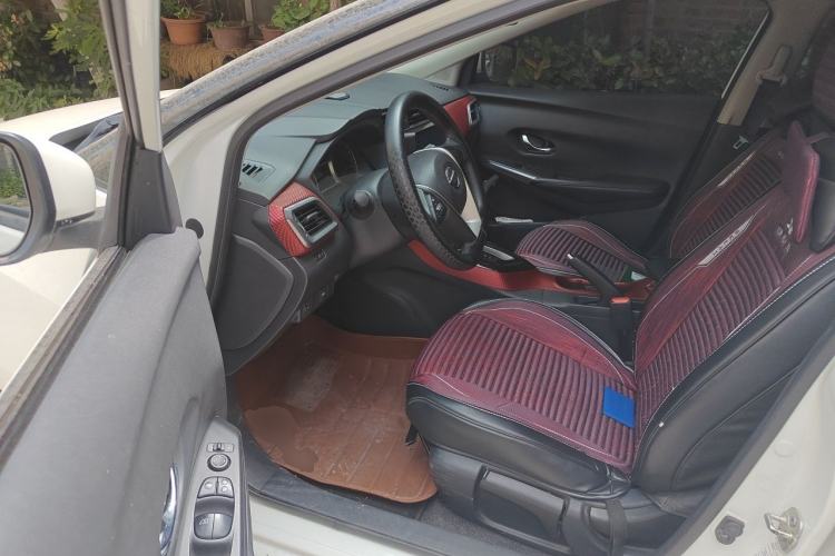 Used Nissan Lannia 2016 1.6L CVT Cool Edition Driver Seat