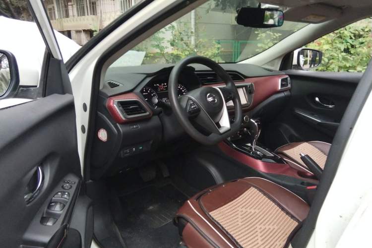 Used Nissan Lannia 2016 1.6L CVT Smart Cool Edition Driver Seat