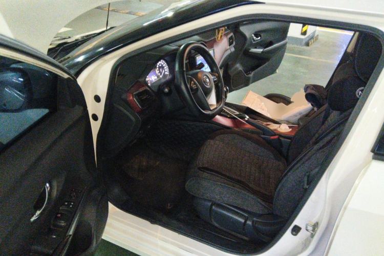 Used Nissan Lannia 2016 1.6L CVT Cool Edition Driver Seat