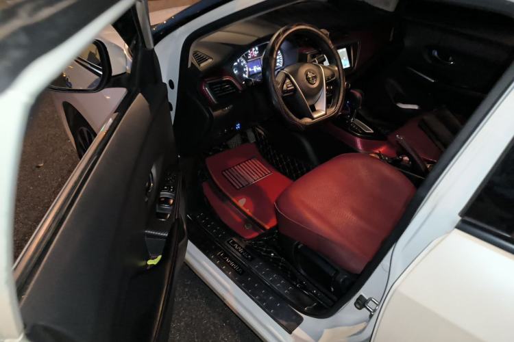 Used Nissan Lannia 2016 1.6L CVT Smart Cool Edition Driver Seat
