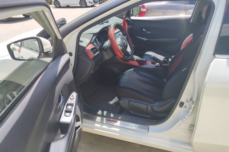 Used Nissan Lannia 2016 1.6L CVT Smart Cool Edition Driver Seat