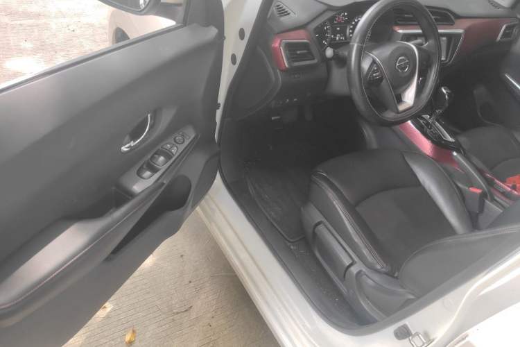 Used Nissan Lannia 2016 1.6L CVT Smart Cool Edition Driver Seat