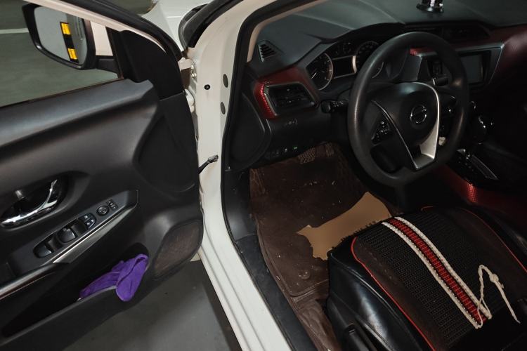 Used Nissan Lannia 2016 1.6L CVT Smart Cool Edition Driver Seat