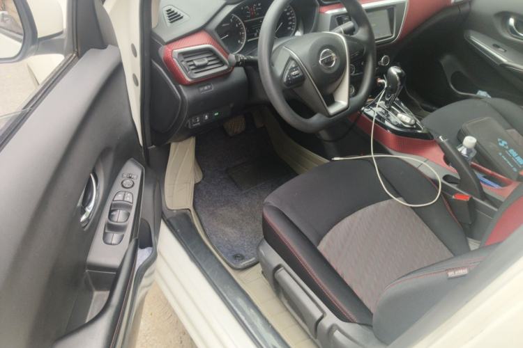 Used Nissan Lannia 2016 1.6L CVT Smart Cool Edition Driver Seat