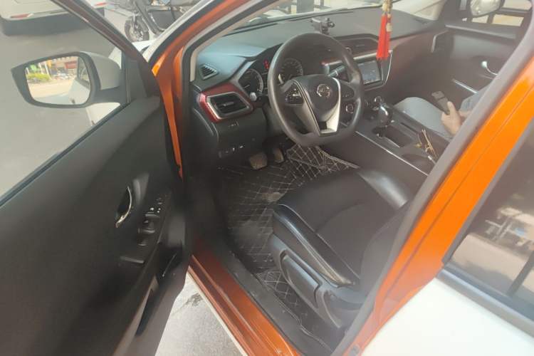 Used Nissan Lannia 2016 1.6L CVT Smart Cool Edition Driver Seat
