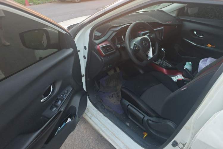 Used Nissan Lannia 2016 1.6L CVT Smart Cool Edition Driver Seat