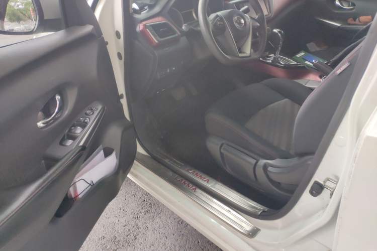 Used Nissan Lannia 2016 1.6L CVT Smart Cool Edition Driver Seat